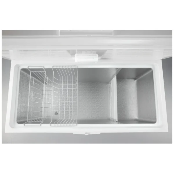 Maytag MZC5216LW Chest Freezer, 55 1/4 inch Width, 16 cu. ft. Capacity, Manual, Interior Light (Freezer), White colour Garage Ready in Freezer Mode Chest Freezer - Image 4