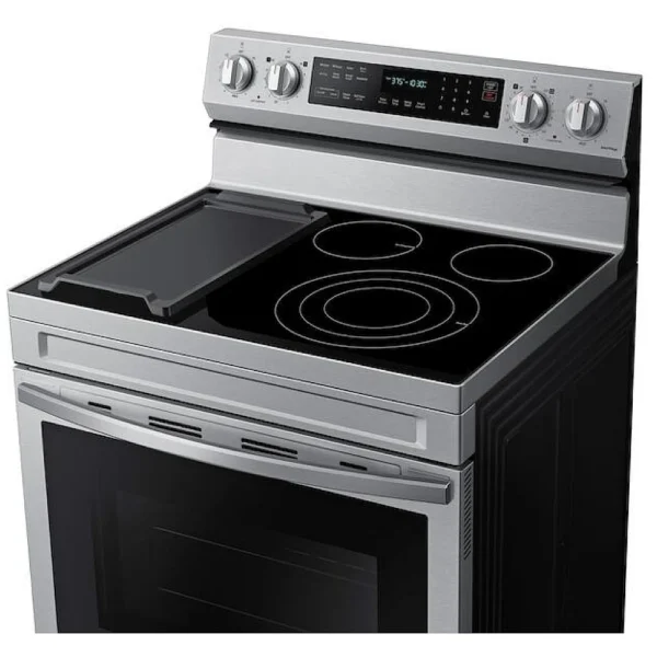 Samsung NE63A6711SS - NE63A6711SS/AC Electric Range, 30 inch Exterior Width, Self Clean, Convection, 5 Burners, 6.3 cu. ft. Capacity, Storage Drawer, Air Fry, 1 Ovens, Stainless Steel colour Air Fry Tray Included, True European Convection, Aluminum Griddle - Image 2