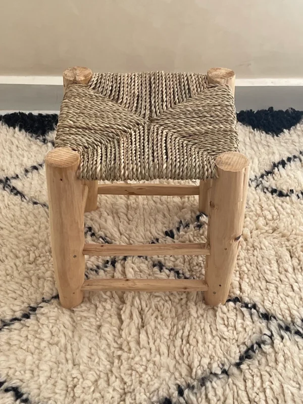 Moroccan Bar Stool Made of Laurel Wood - Image 2